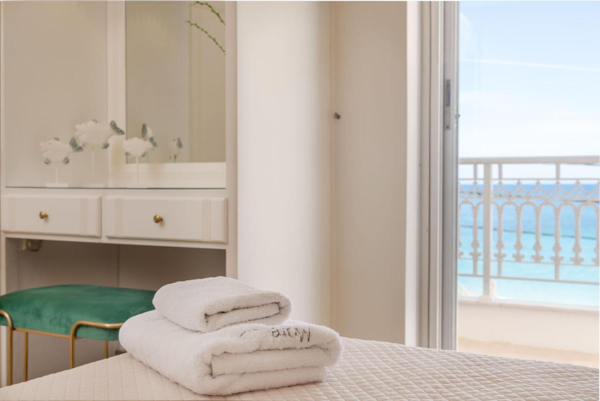 Mare Nostrum Seafront Apartment, By Zantewize Kültér fotó